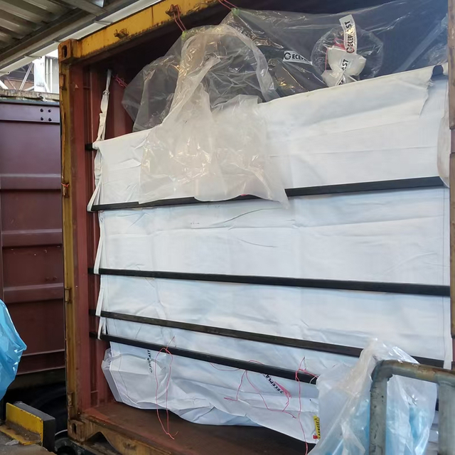 Revestimiento de PE con sello antifugas para contenedores de envío